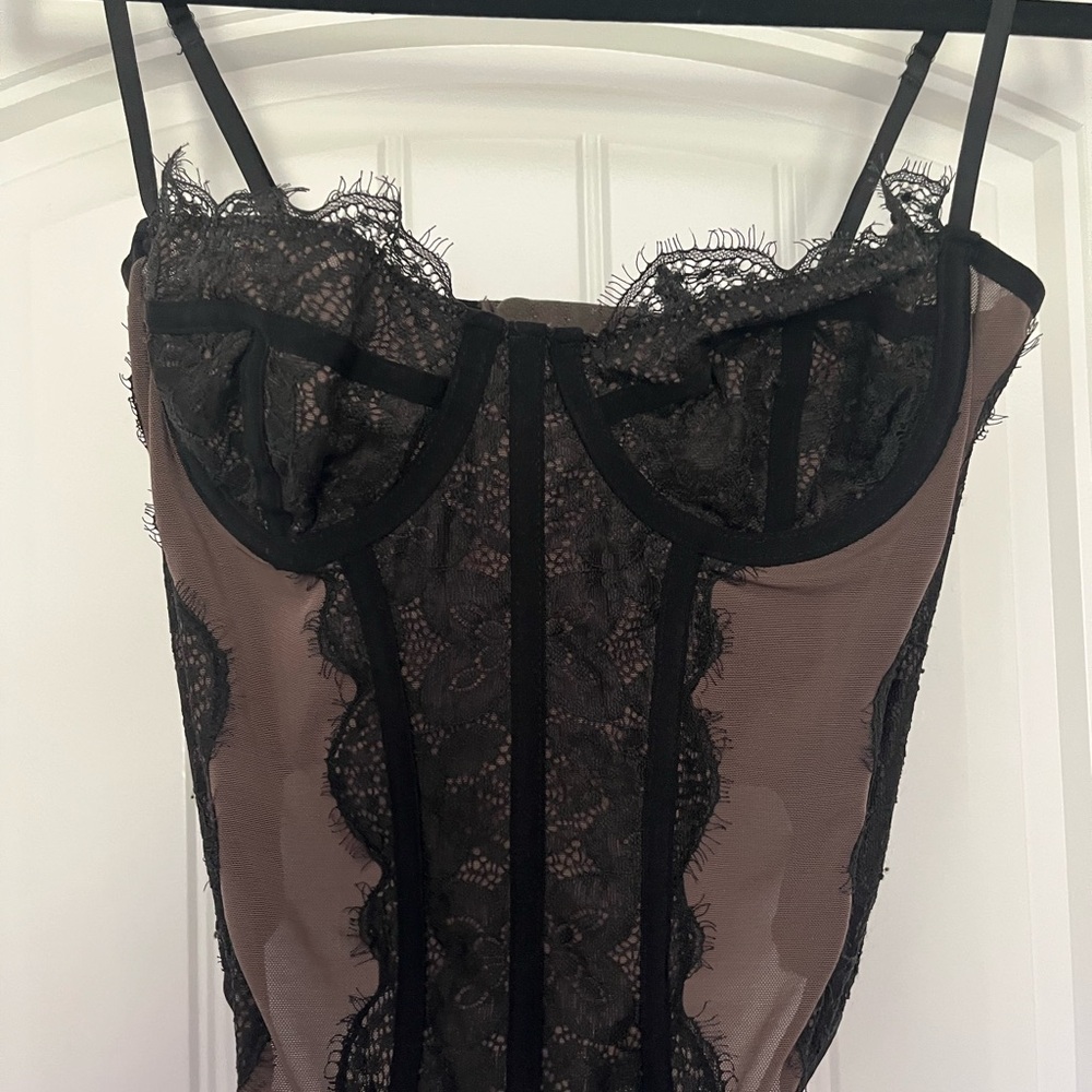 Urban Outfitters Black and Brown Lace Bustier - Adjustable Bodice and Straps